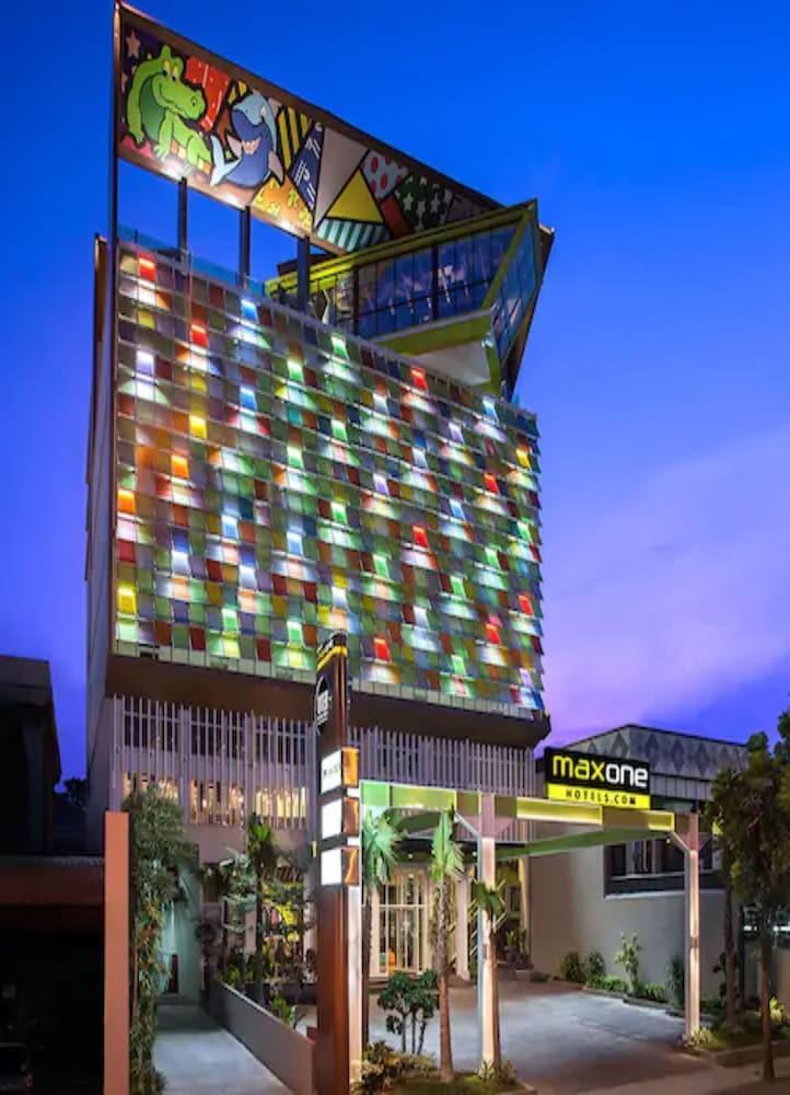 Maxonehotels.Com At Tidar Surabaya Kültér fotó