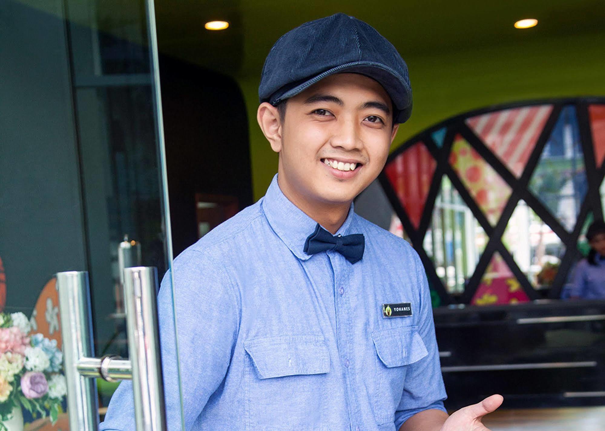 Maxonehotels.Com At Tidar Surabaya Kültér fotó