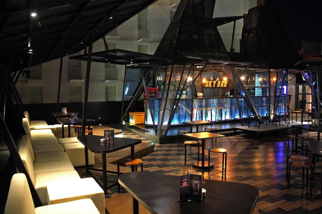 Maxonehotels.Com At Tidar Surabaya Kültér fotó